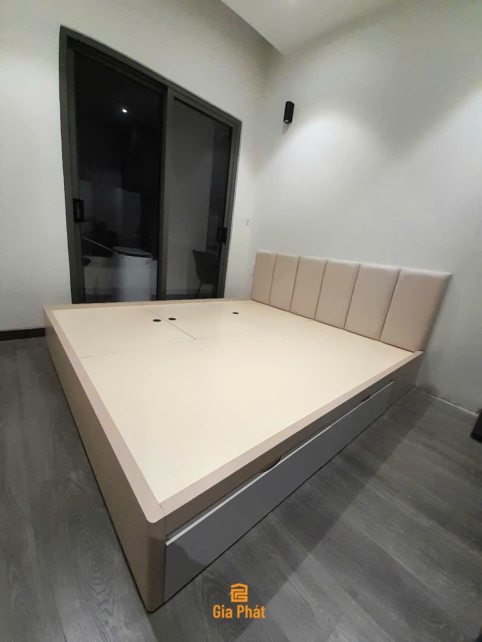 Hoàn thiện công trình phòng ngủ đôi giường tầng cho bé trai và bé gái nhà chị Trinh