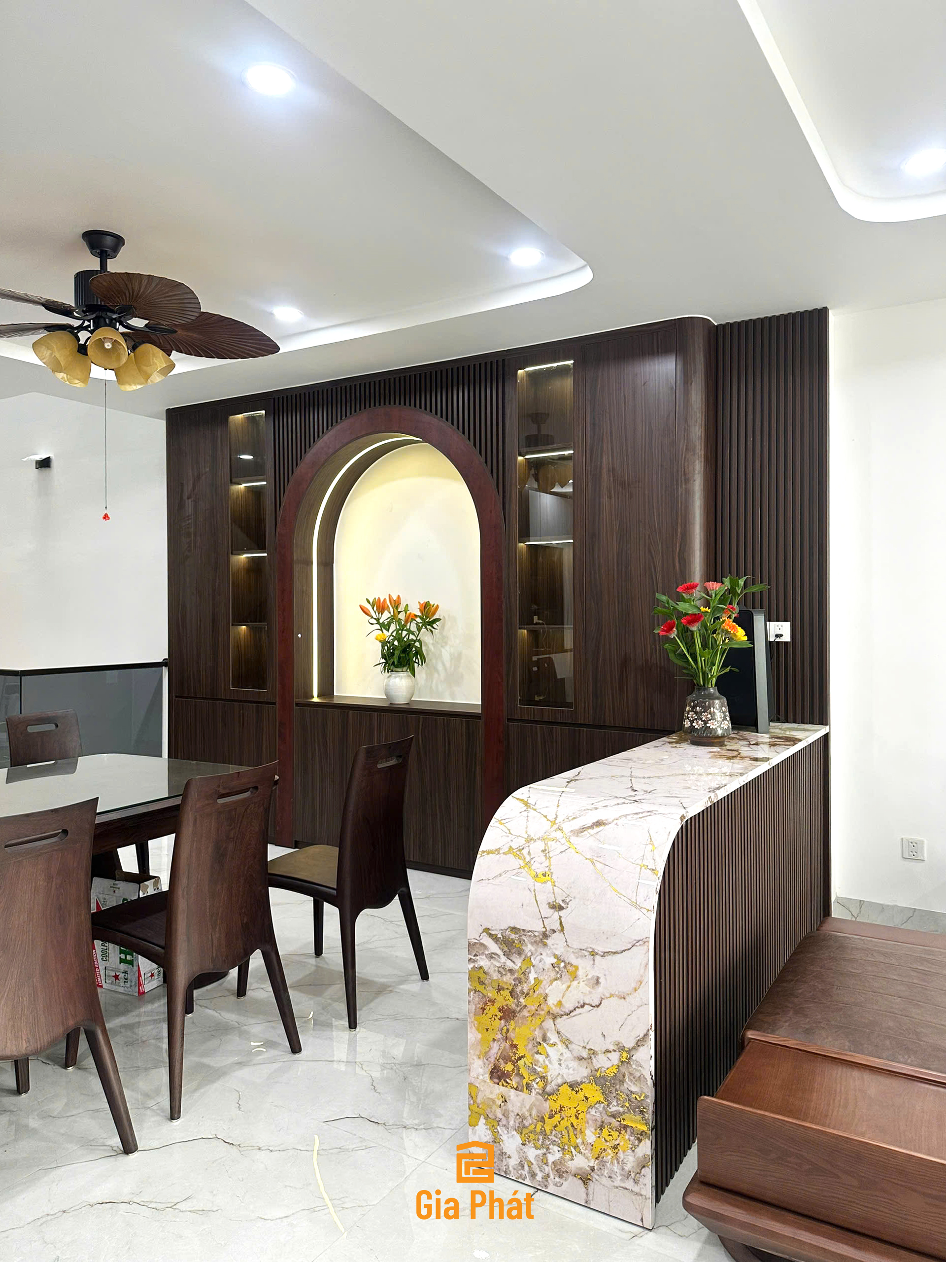 Hoàn thiện nội thất phòng khách nhà phố chị Huệ
