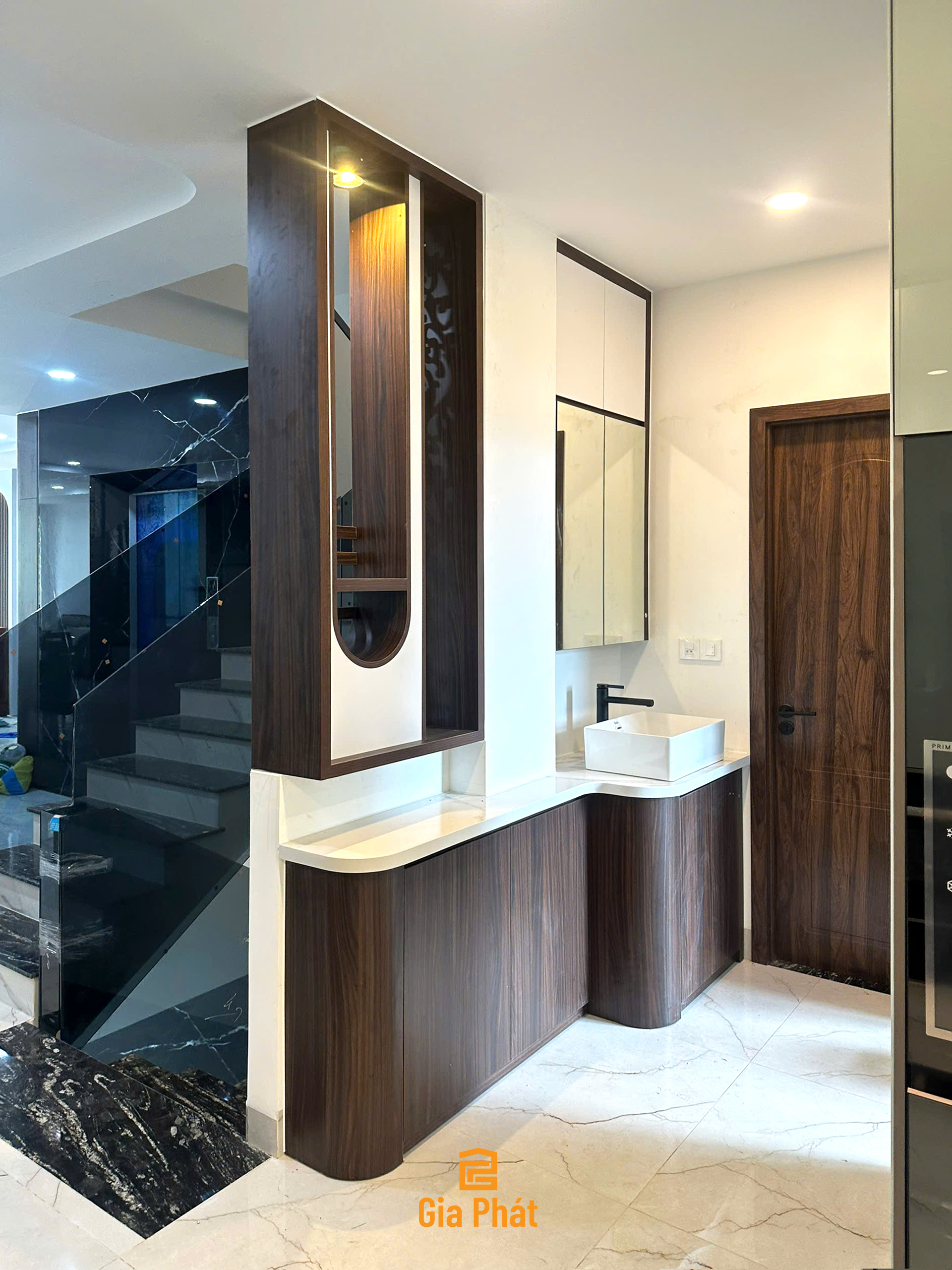 Hoàn thiện nội thất phòng khách nhà phố chị Huệ