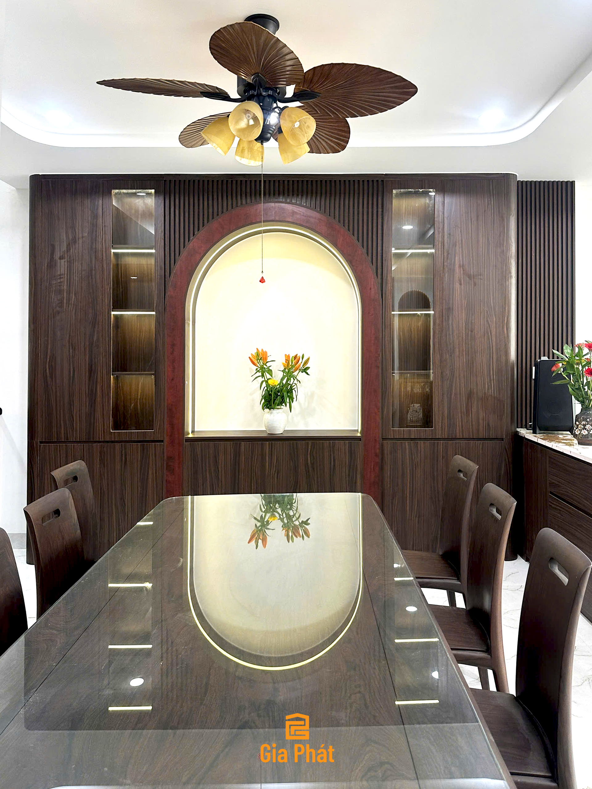 Hoàn thiện nội thất phòng khách nhà phố chị Huệ