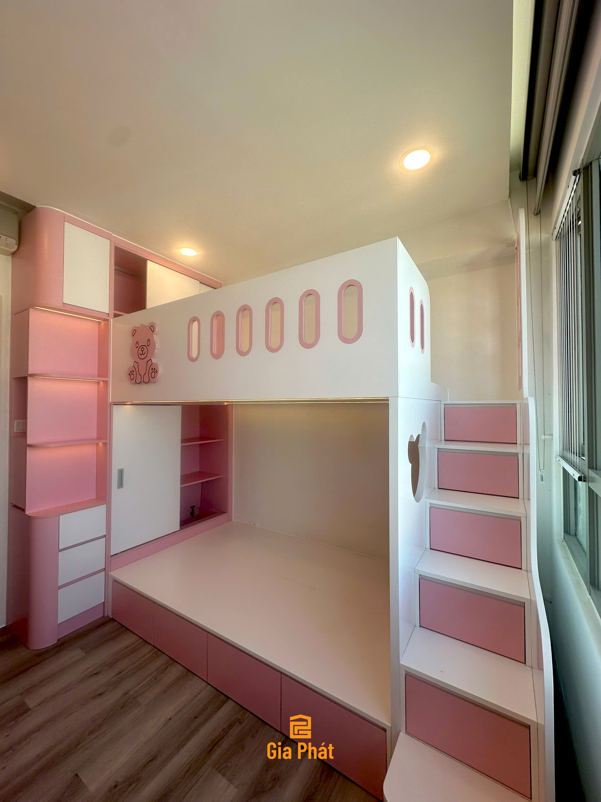 Phòng ngủ nhỏ chỉ 8,2m2 thiết kế thông minh cho 2 bé gái