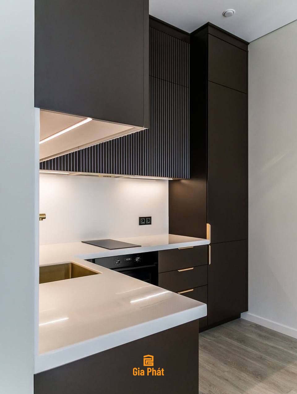 Tủ bếp nhỏ gọn và hiện đại làm bằng gỗ công nghiệp