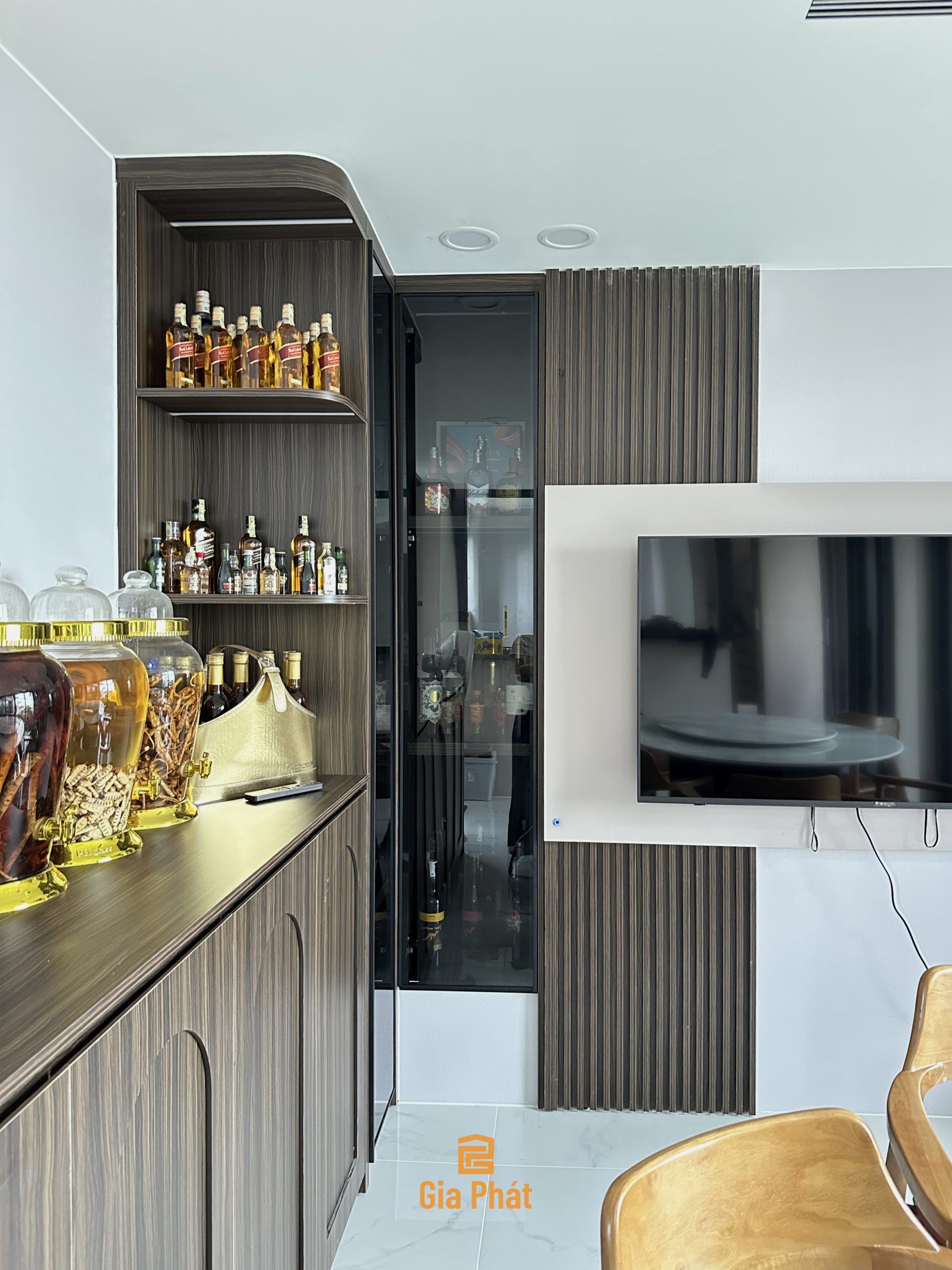 Hoàn thiện nội thất nhà ở kết hợp văn phòng